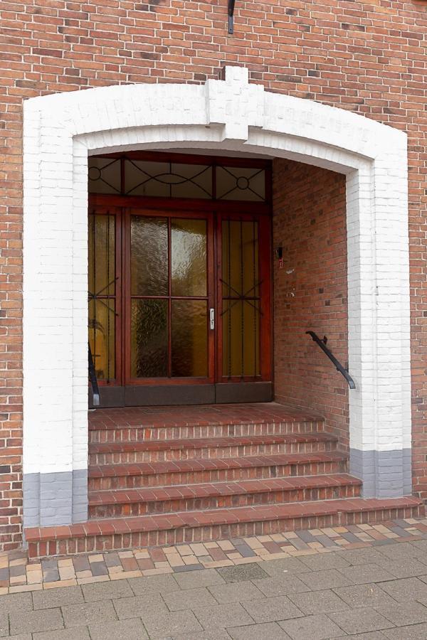 Altes Pastorat Am Husumer Hafen Apartment Husum  Bagian luar foto