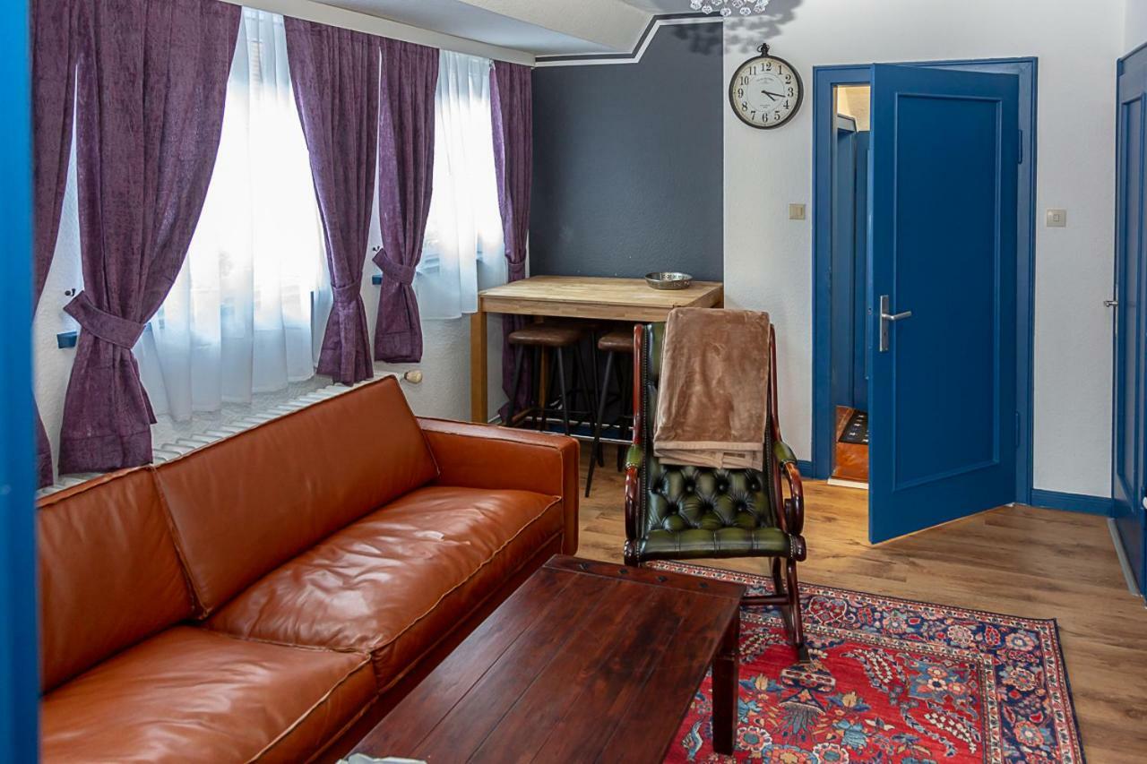 Altes Pastorat Am Husumer Hafen Apartment Husum  Bagian luar foto