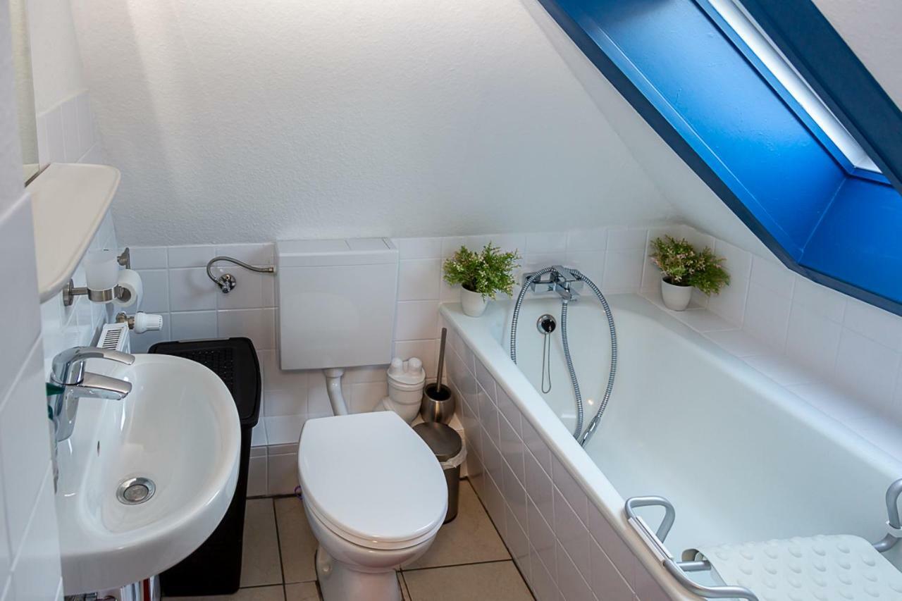Altes Pastorat Am Husumer Hafen Apartment Husum  Bagian luar foto