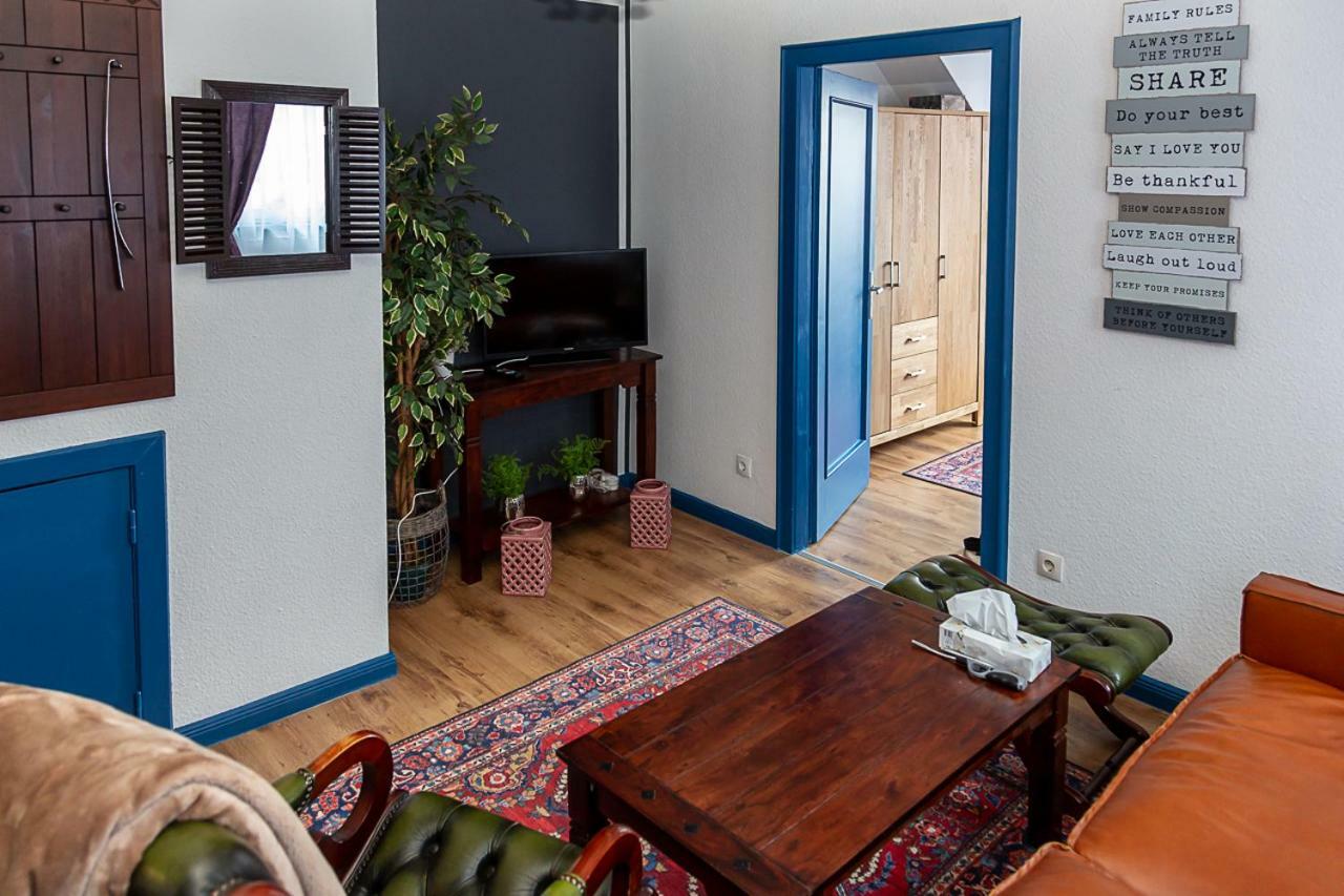 Altes Pastorat Am Husumer Hafen Apartment Husum  Bagian luar foto